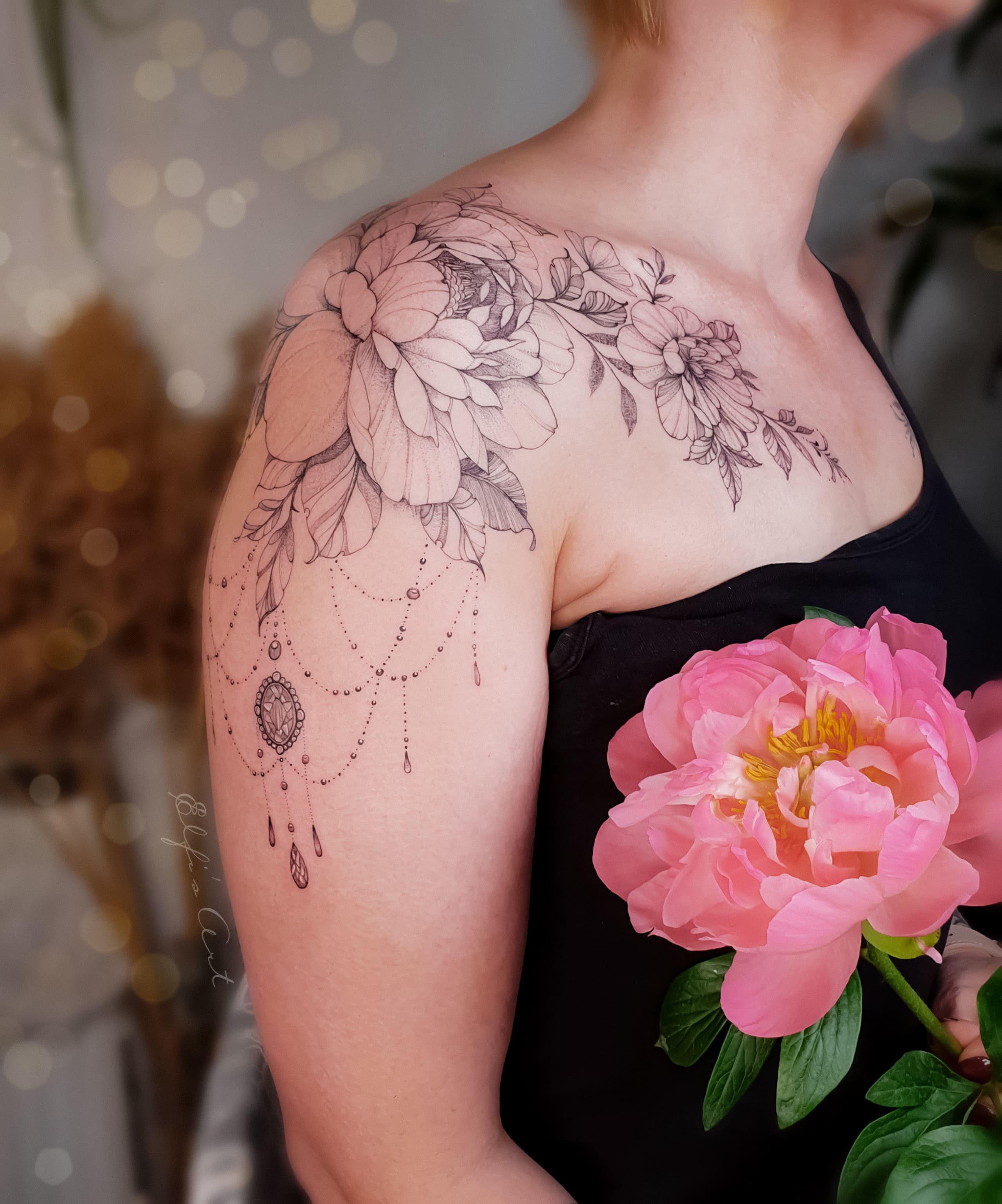 Schultertattoo